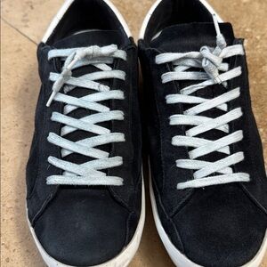 Golden Goose Men’s 42 EU / 9 US Black Suede Superstar Low Top Shoes